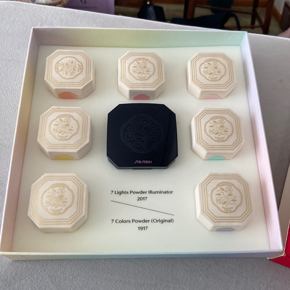 Rare re-issued powders from Shiseido
